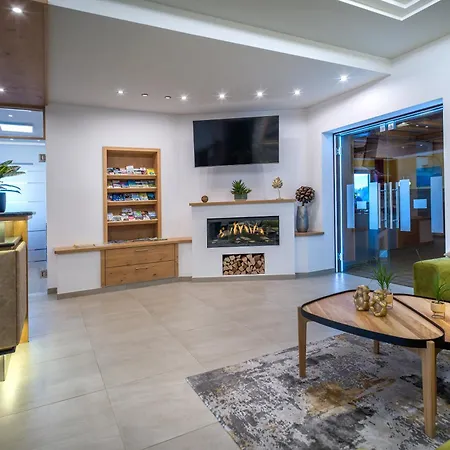 Hofer Superior Strass im Attergau