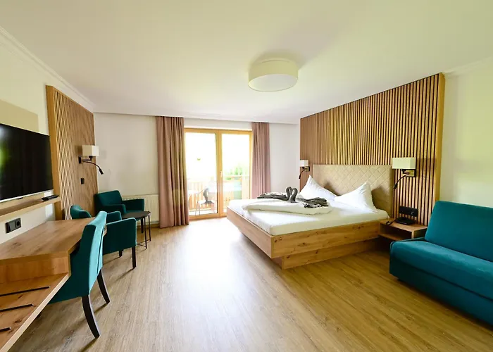 Hofer Superior Otel 3*