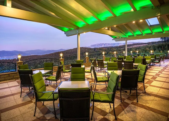 Hofer Superior Otel Strass im Attergau