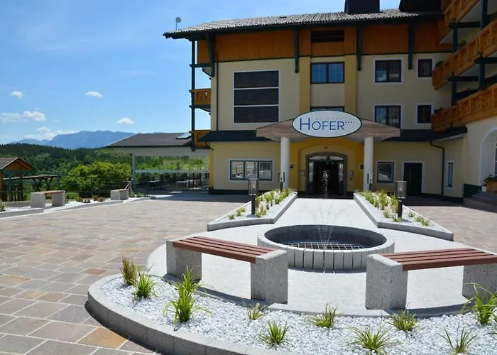 فندق Hofer Superior Strass im Attergau