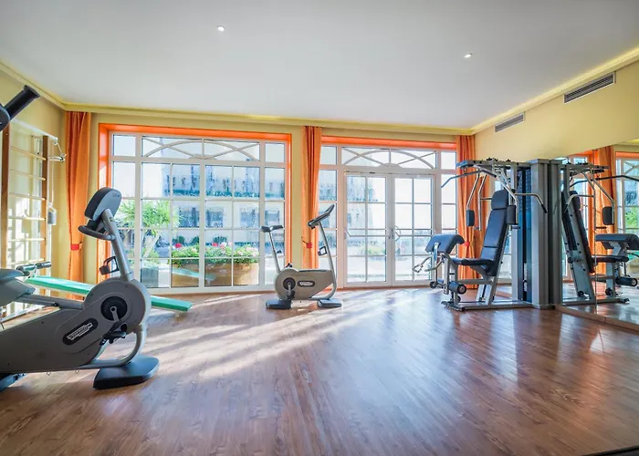 فندق Hofer Superior 3*